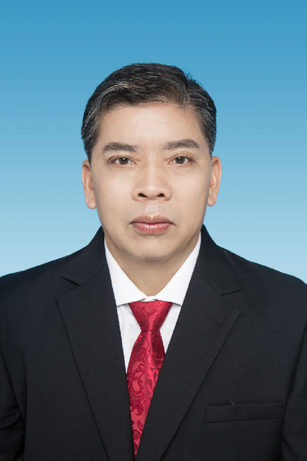 黄以杰