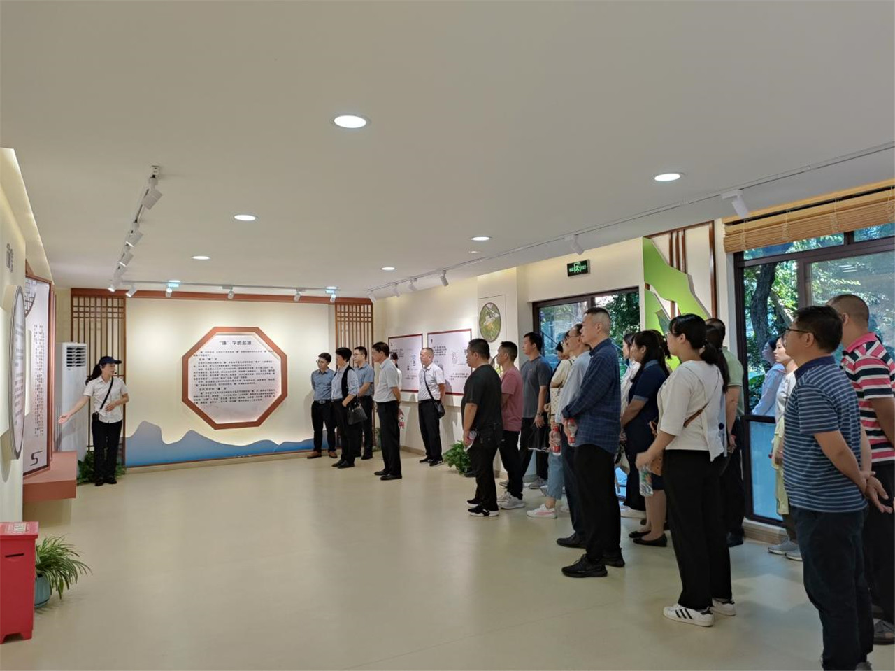 参观现场1.jpg