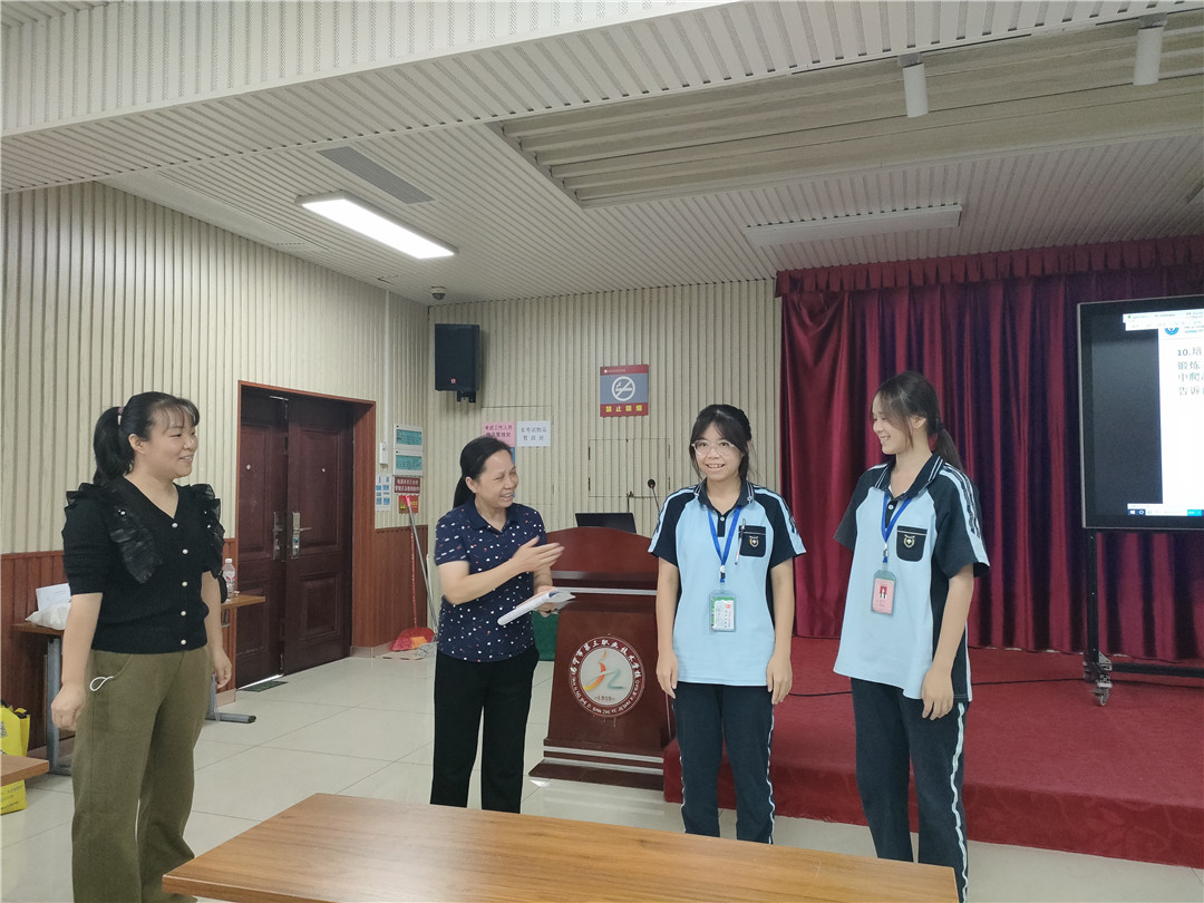 五医院学生讲座1.jpg