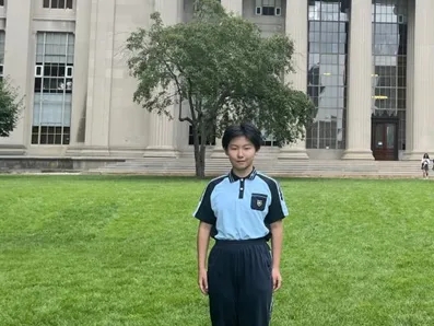 黄宇晨.jpg