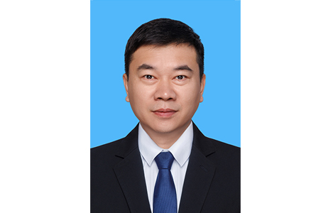 3-梁毅.jpg